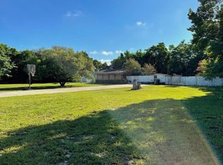 242 Martha Dr, Lake Wales, FL 33898