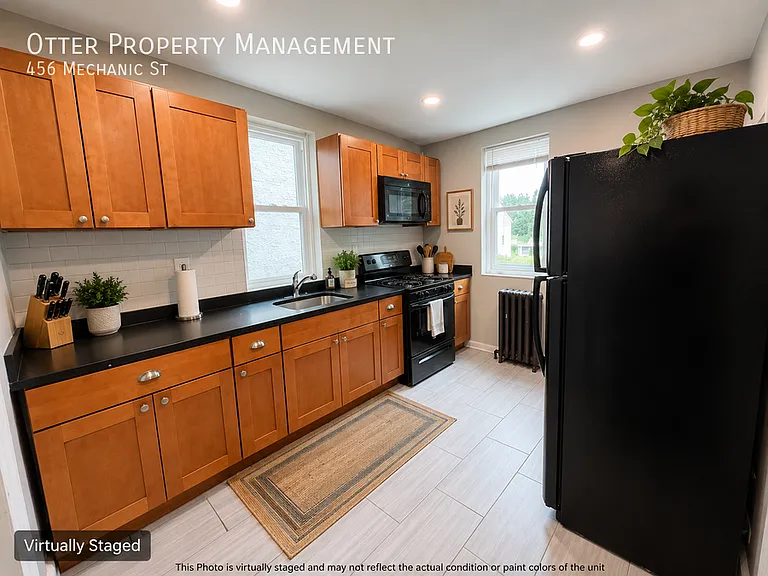 456 Mechanic St — Photo 3