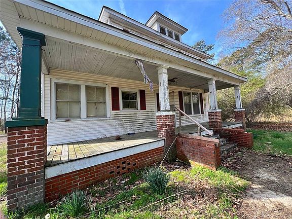 3rd image of 921 Freeman Mill Rd