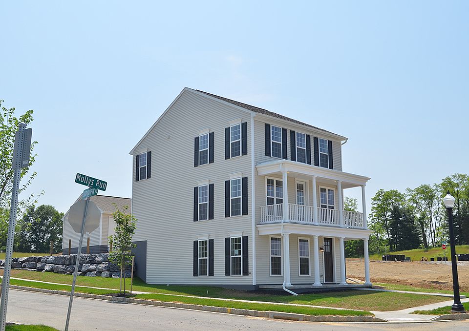 The Wyatt at Highpoint Arcona by Charter HomesNeighborhoods
