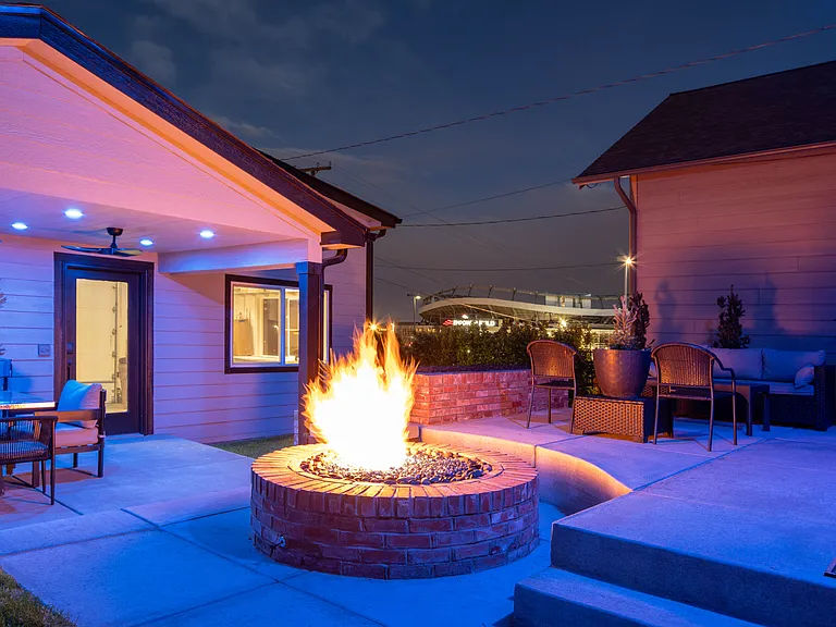 2036 Eliot St — Photo 44