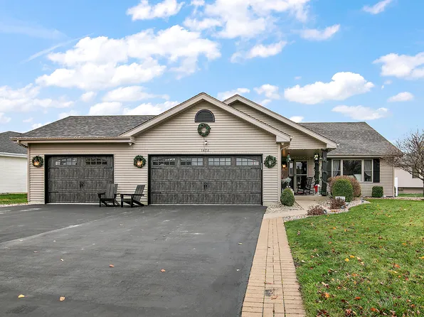 1472 W Cap Cir, Bourbonnais, IL 60914