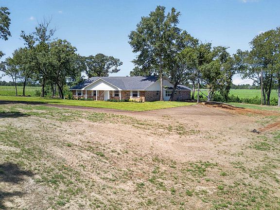 3rd image of 1570 County Road 3104