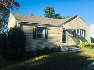40 White Oak Rd, Springfield, MA 01128
