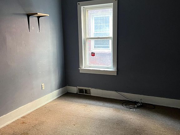 3rd image of 1036 Elmwood Ave #3
