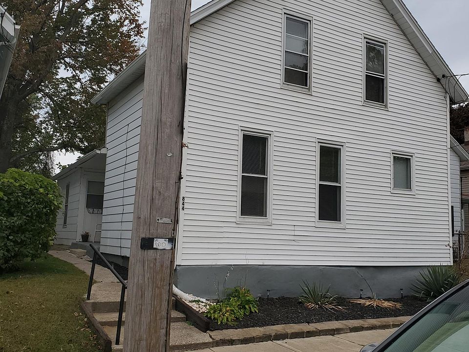 1st image of 844 E 7th St #844