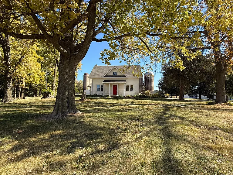10803 Shaw Rd — Photo 2