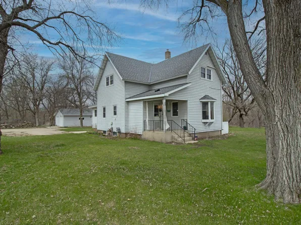 117 Lake Ave N, Paynesville, MN 56362