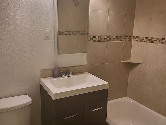 4th image of 2526 N Clay St APT 3