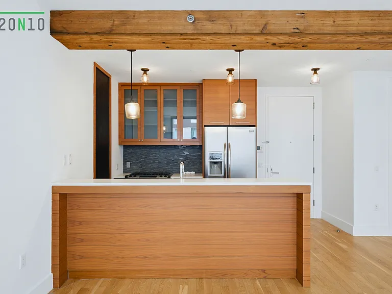 220 N 10th St #4K — Photo 4