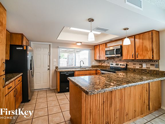 5th image of 10209 N 46th Dr