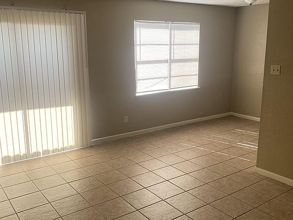 5th image of 2205 Jennifer Dr APT 3