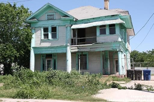 4th image of 2215 W Ruiz