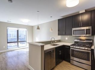 31 Rogers St #308, Cambridge, MA 02142