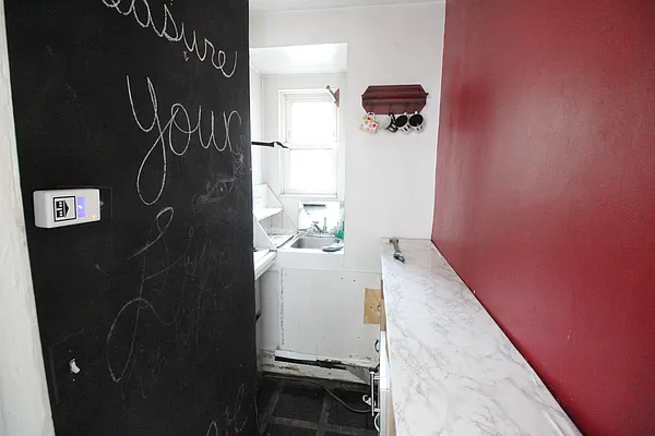 Rented by Luxor Homes & Investment Realty | media 7
