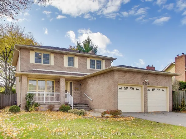 2436 Folkway Dr, Mississauga, ON L5L 3N3