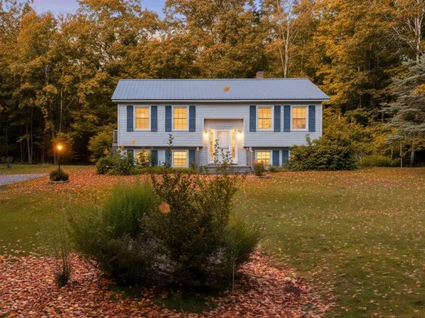 568 Plains Road, Poland, ME 04274