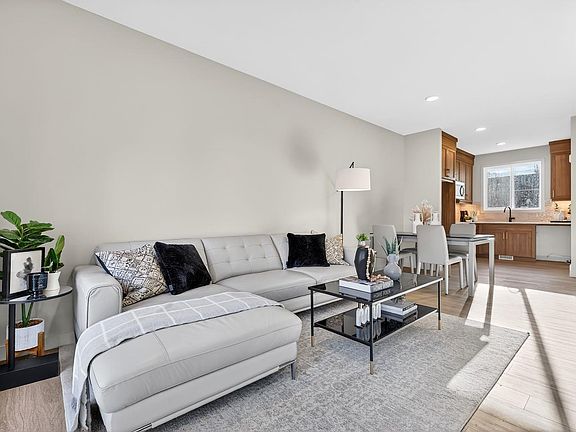 2nd image of 643 53rd Ave SW