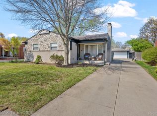 26734 Clairview Dr, Dearborn Heights, MI 48127