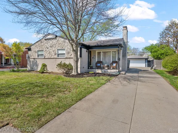 26734 Clairview Dr, Dearborn Heights, MI 48127
