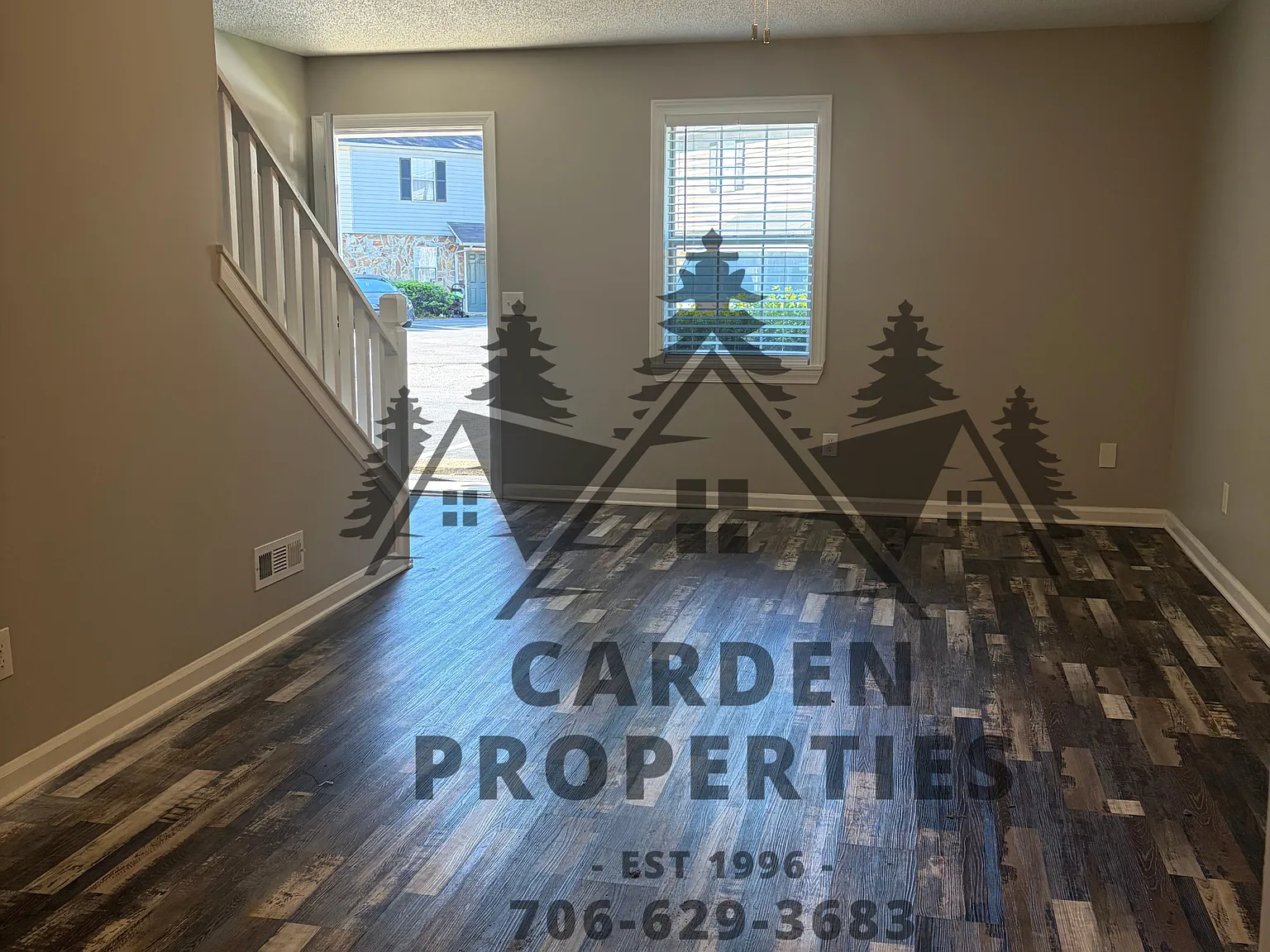 2 bed, 1.5 bath, 1100 sqft, $1,100 — Photo 3