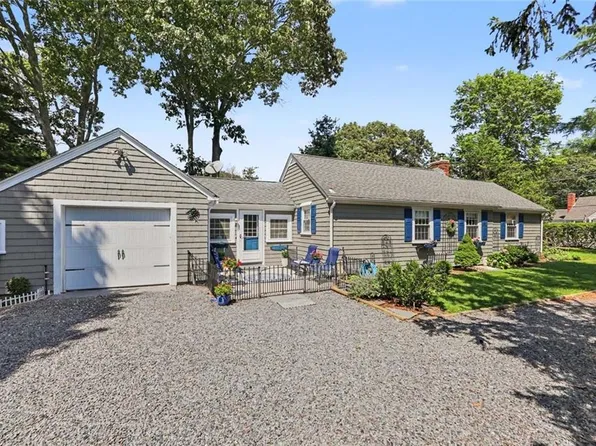 75 Princes Hill Ave, Barrington, RI 02806