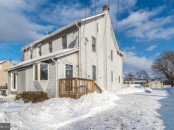 2nd image of 814 Ridge Rd