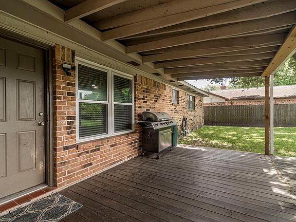 5th image of 1816 Meadow Creek Dr