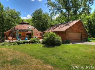 112 Deer Run Dr NE, Ada, MI 49301