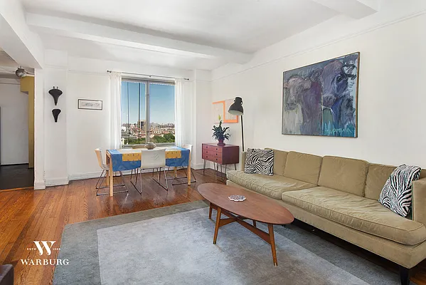 Rented by Warburg | media 9