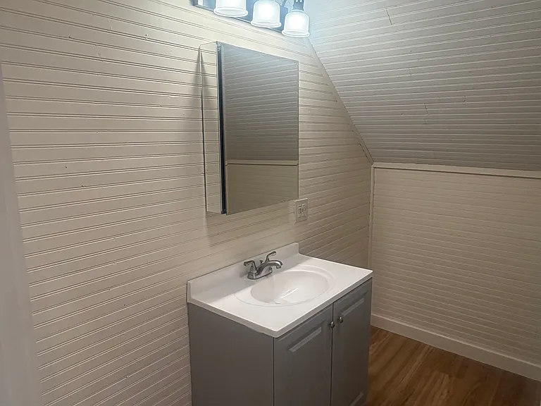 138 Main St #5 — Photo 9