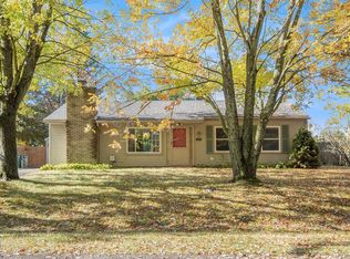 3900 Queensbury Rd, Orion, MI 48359