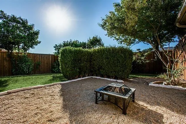 404 Tucson Ct — Photo 15