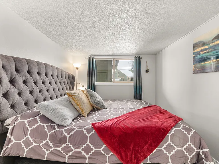 Bedroom 2 | Kingsize Bed