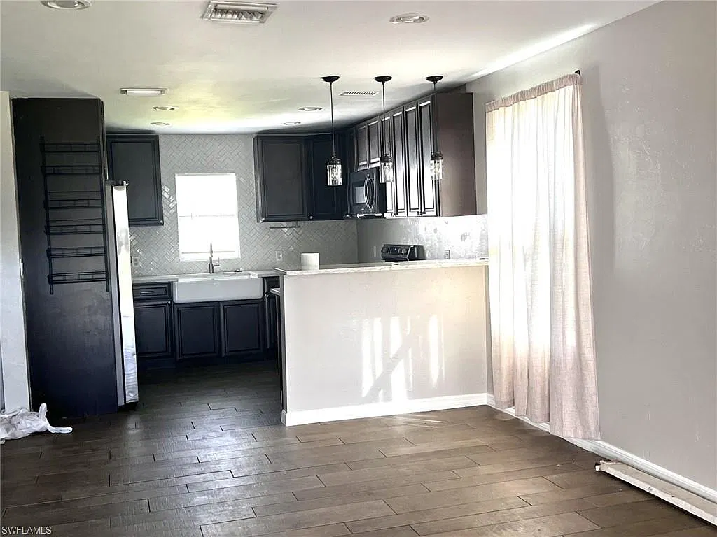 2 bed, 2.0 bath, 1080 sqft, $2,400 — Photo 4