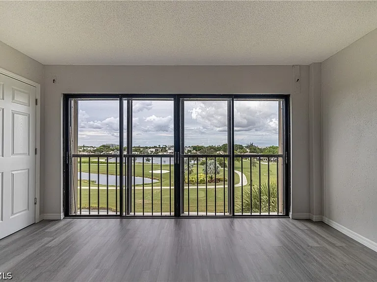 7410 Lake Breeze Dr #508 — Photo 2