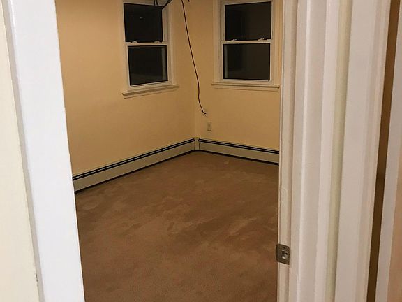 4th image of 30 Beach St Floor 2