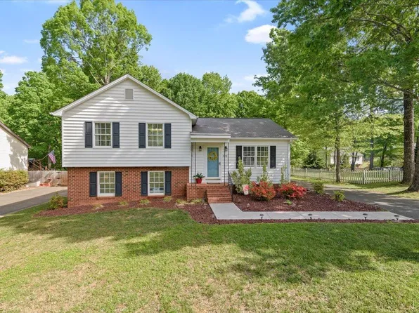 2098 Sunburst Rd, Evington, VA 24550