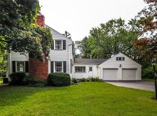 8 Glenhill Dr, Rochester, NY 14618