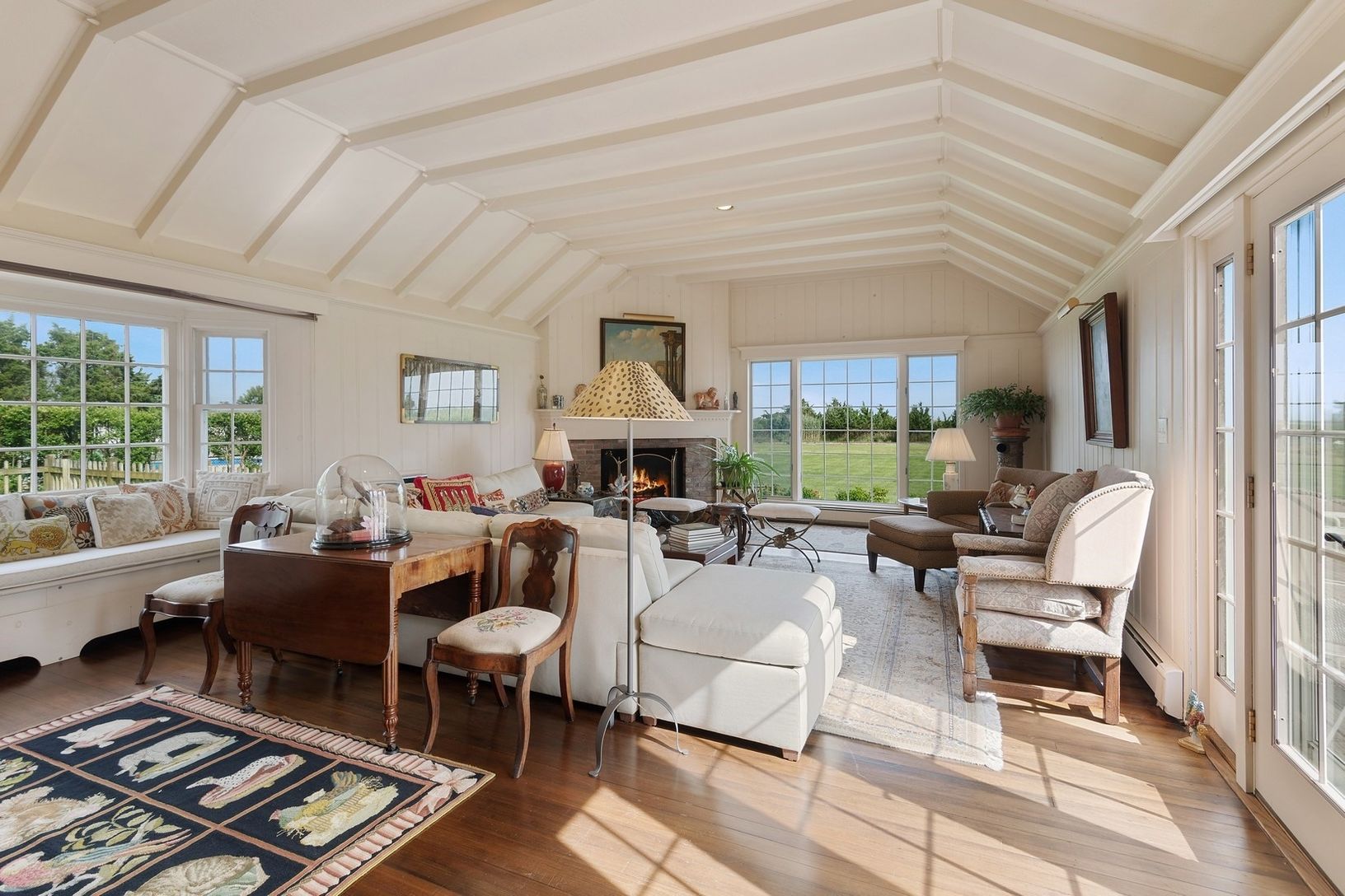  Guest House Living Room