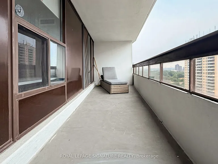 100 Quebec Ave #1505 — Photo 28