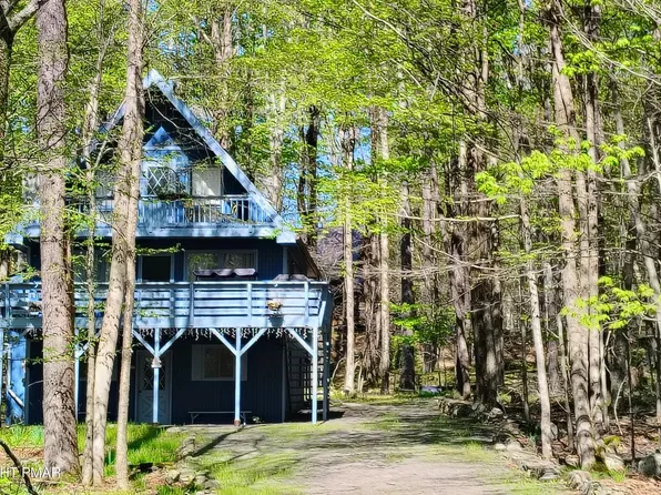 107 W Creek View Dr, Gouldsboro, PA 18424