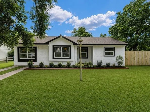 15617 Park Manor St, Houston, TX 77053