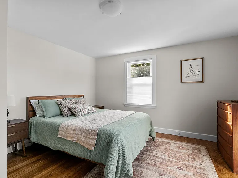 72 Kane Ave — Photo 19