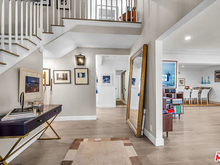 751 Westholme Ave — Photo 3