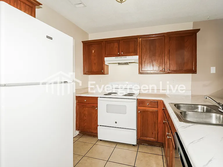 3915 Old Brownsville Rd — Photo 5