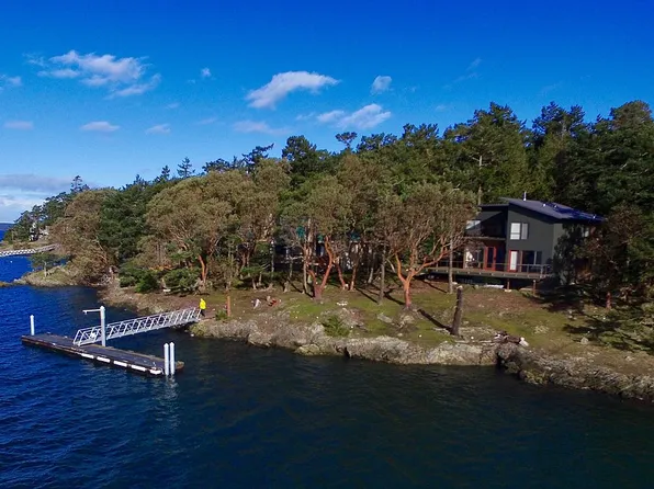 597 Cape Dr, Friday Harbor, WA 98250