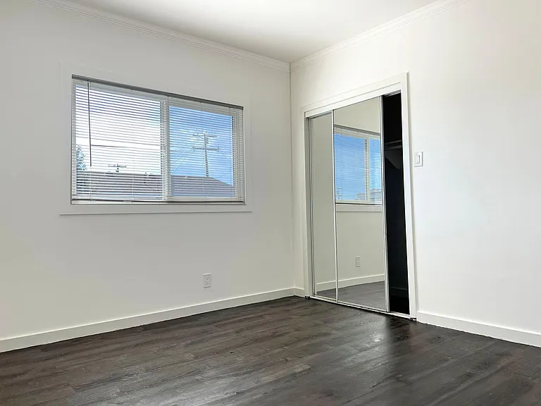 1071 Olive Ave #5 — Photo 9