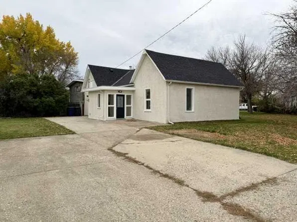 293 North Ave #W, Taber, AB T0K 0V0