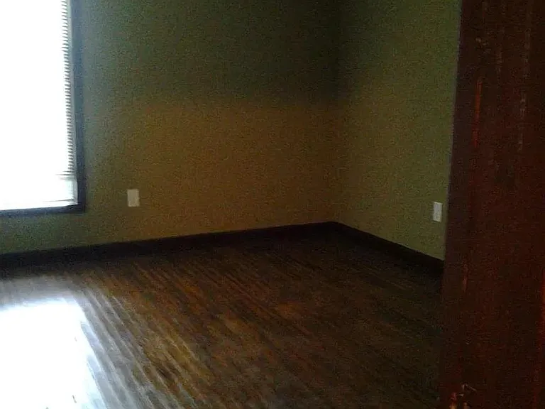 1537 Fulton St E — Photo 7